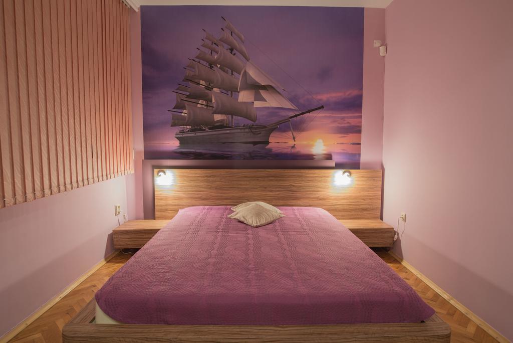 Sea Garden Plaza Apartment - Free Parking Burgas Room photo